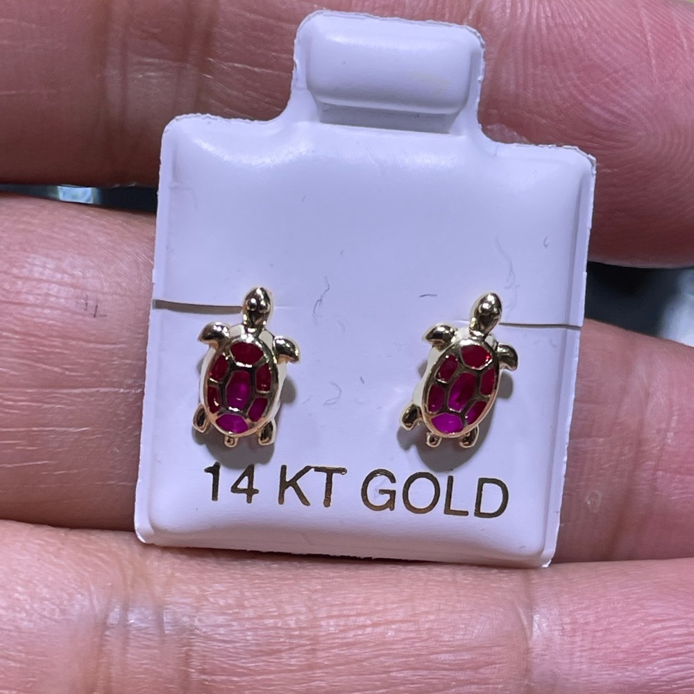 Solid Gold 14 Karat Yellow Turtle Cz Earring